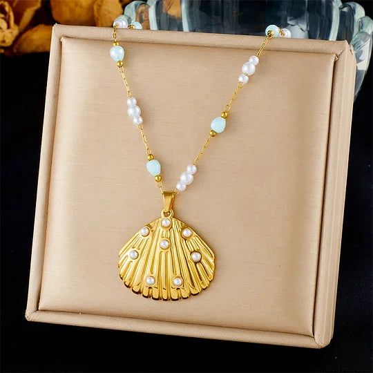 Gold Pearl Seashell Pendant Necklace