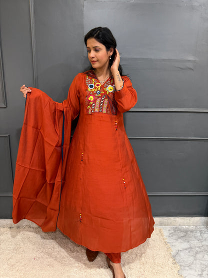 Rust Radiance – Embroidered Mul Cotton Kurta Set with Dupatta