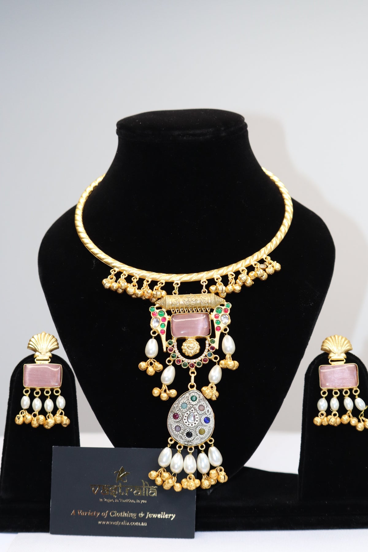 Pink Cabochon Ghungroo Hasli Necklace Set