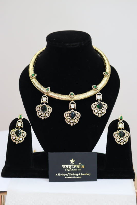 Emerald Green Floral Medallion Gold Hasli Choker Set