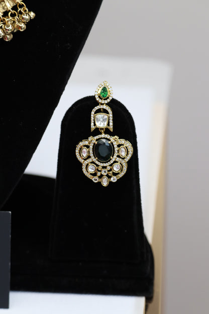 Emerald Green Floral Medallion Gold Hasli Choker Set