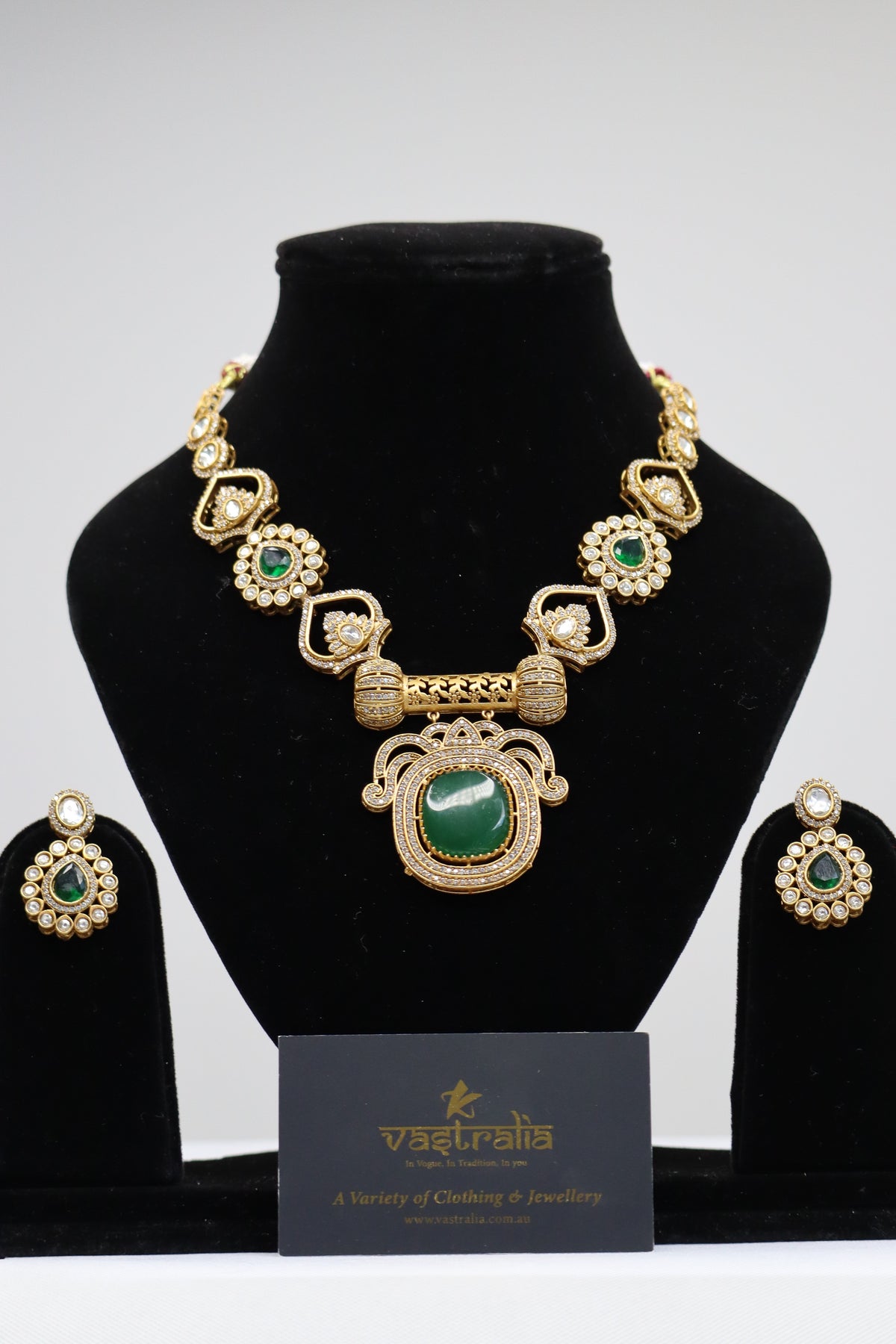 Emerald Green Gemstone & Kundan Pendant Necklace Set