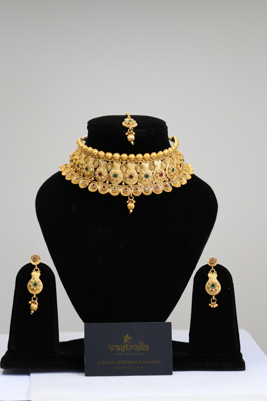 Matte Gold Broad Temple Choker Necklace Set with Maang Tikka