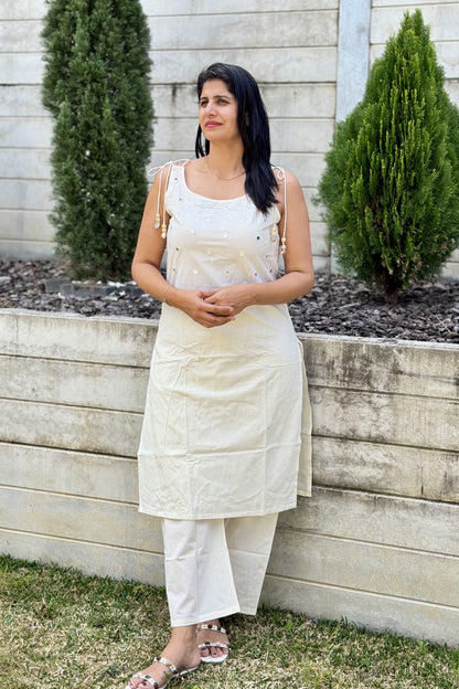Off-White Sleeveless Mirror Work Cotton Kurta Pant Set