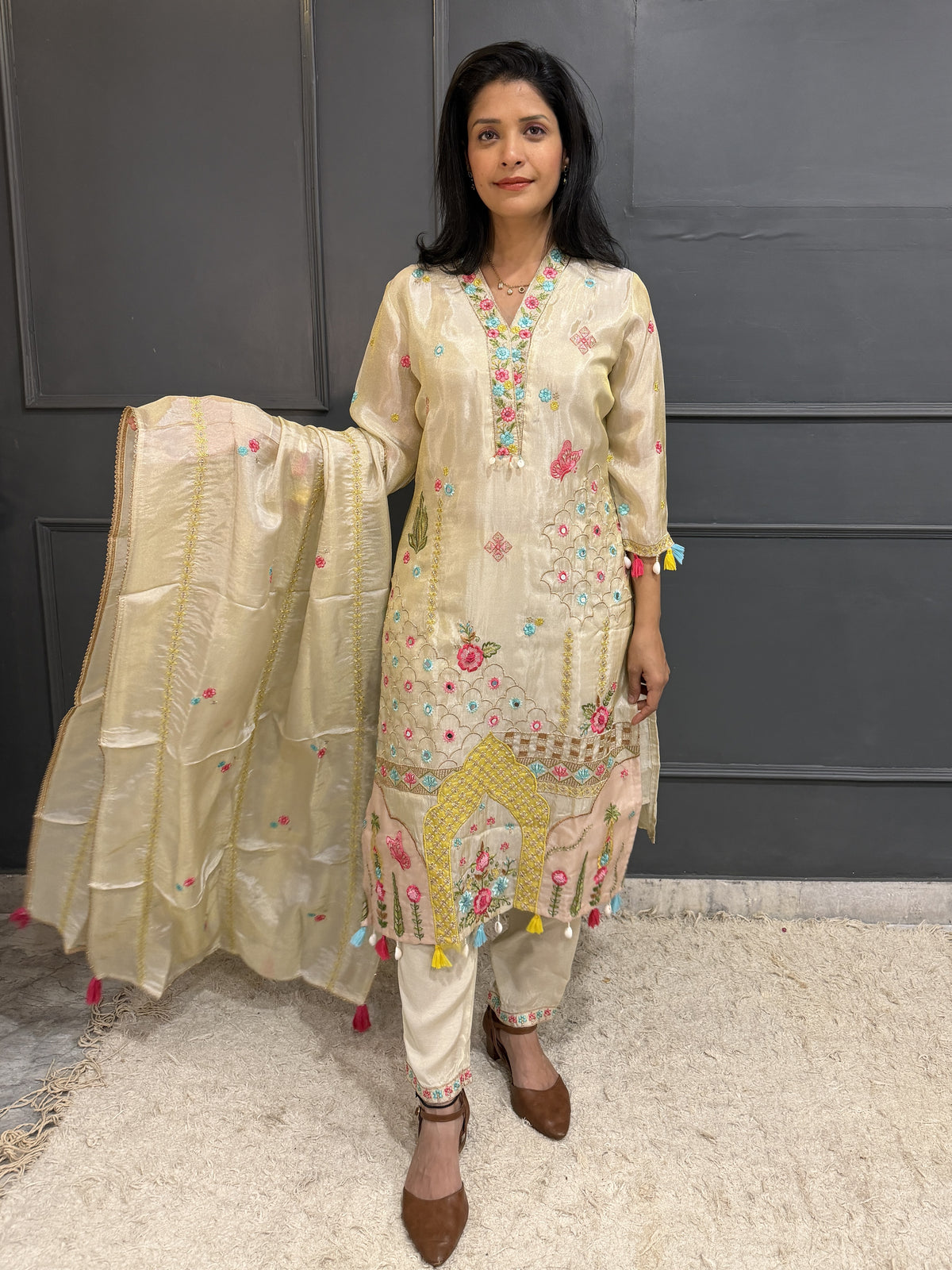 Elegance in Ivory – Embroidered Tissue Silk Blend Kurta Set with Dupatta