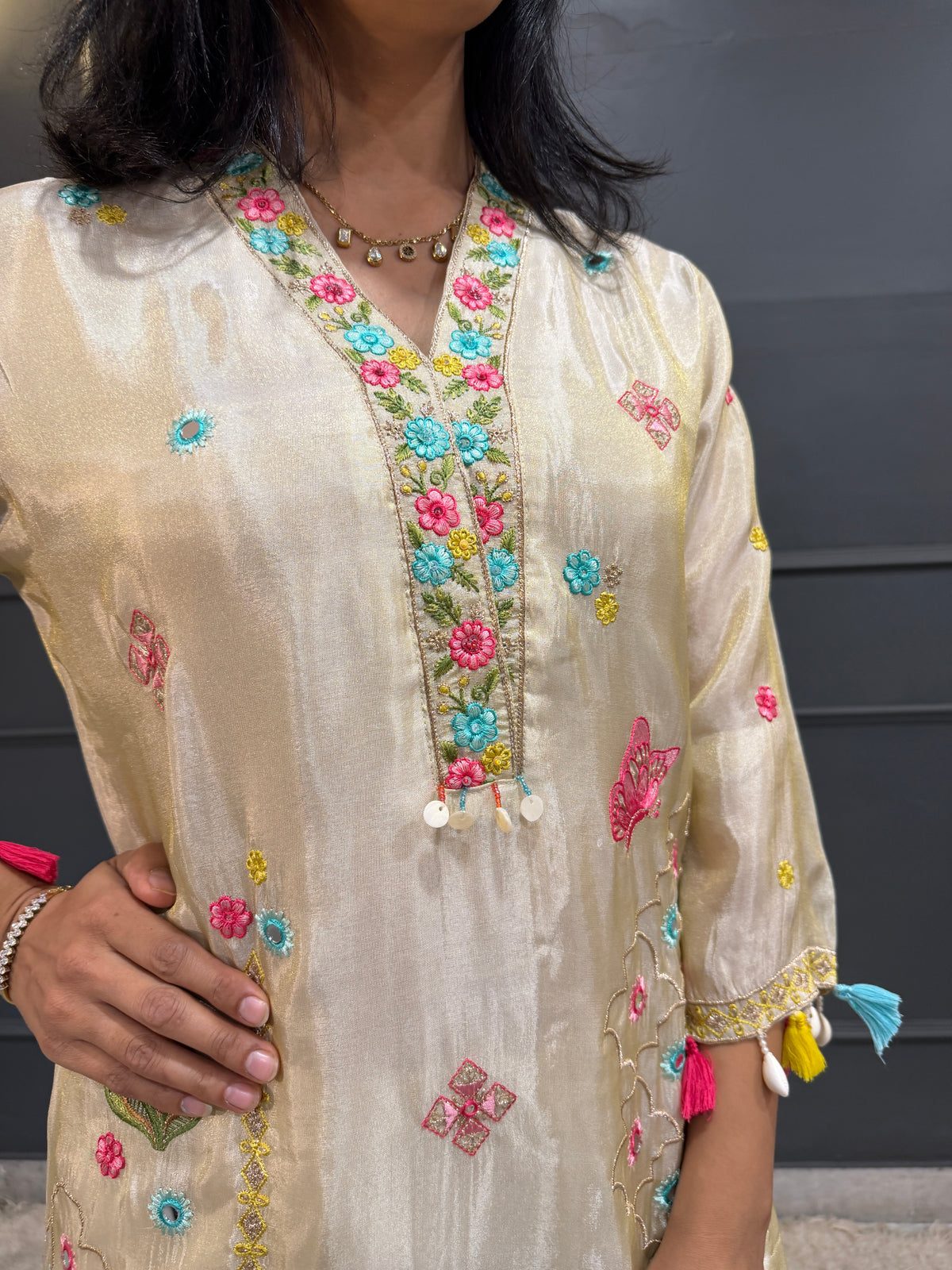 Elegance in Ivory – Embroidered Tissue Silk Blend Kurta Set with Dupatta